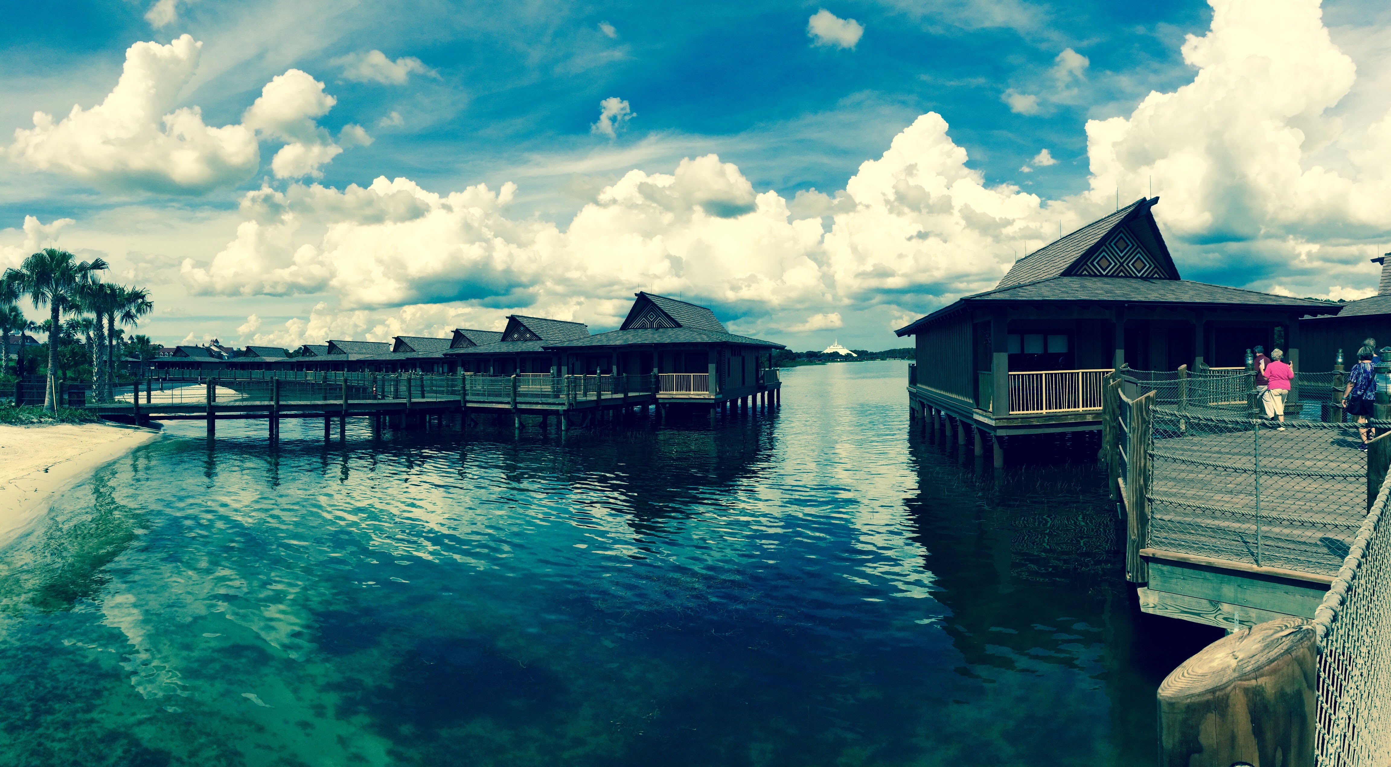 Poly Bungalows
